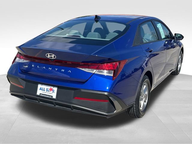 Used 2024 Hyundai Elantra SE image 9