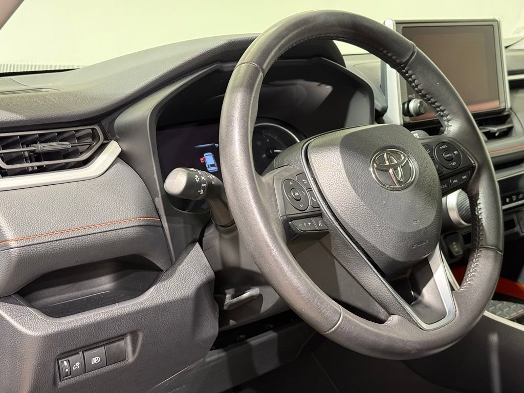 Used 2024 Toyota RAV4 Adventure AWD/4WD image 17