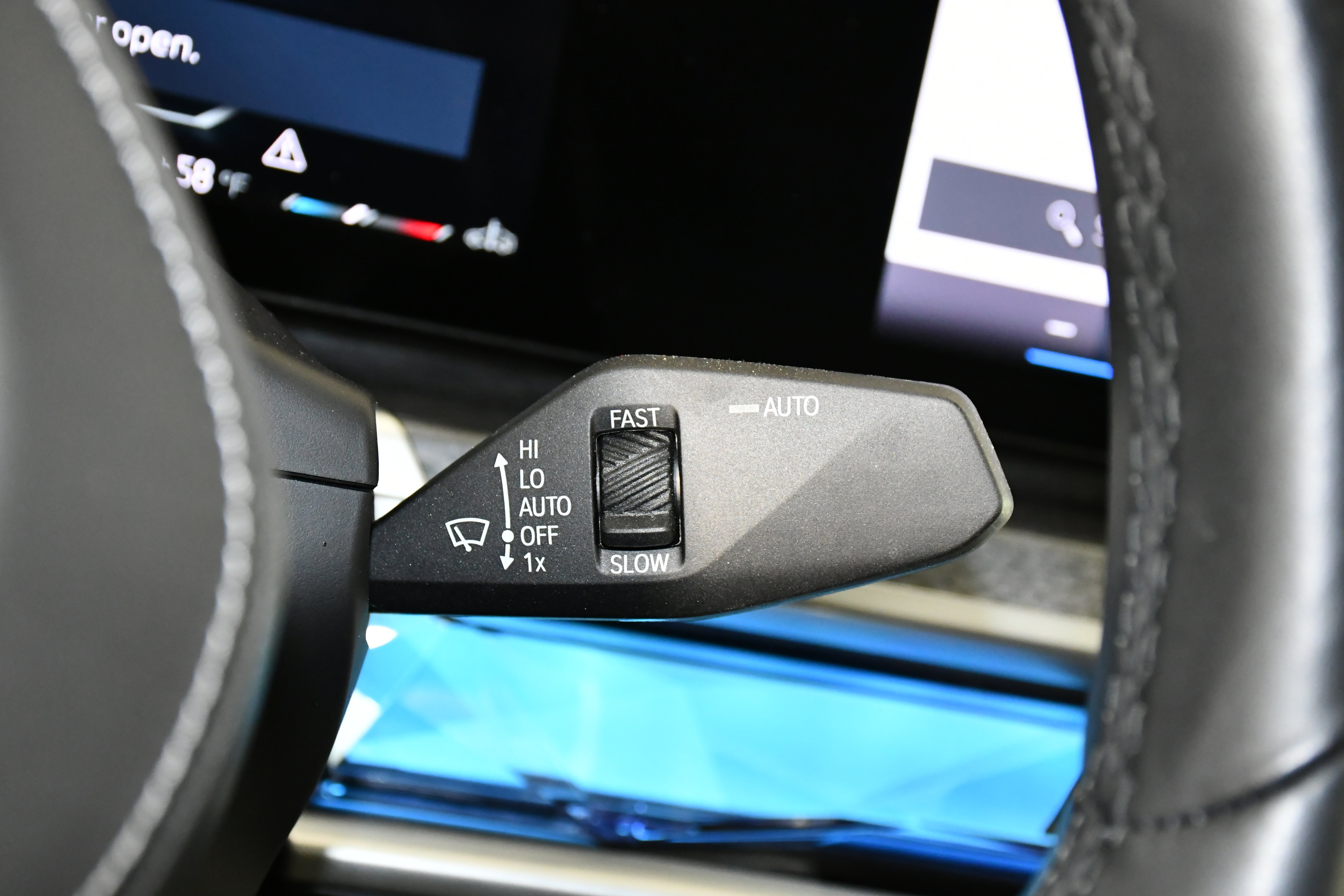 Used 2025 BMW 740i xDrive image 24