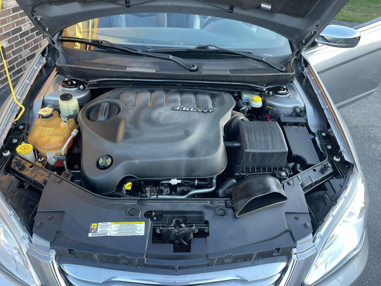 Used 2013 Chrysler 200 Limited image 14