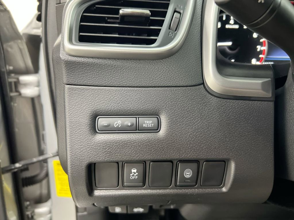 Used 2020 Nissan Murano SV w/ Cargo Package image 17