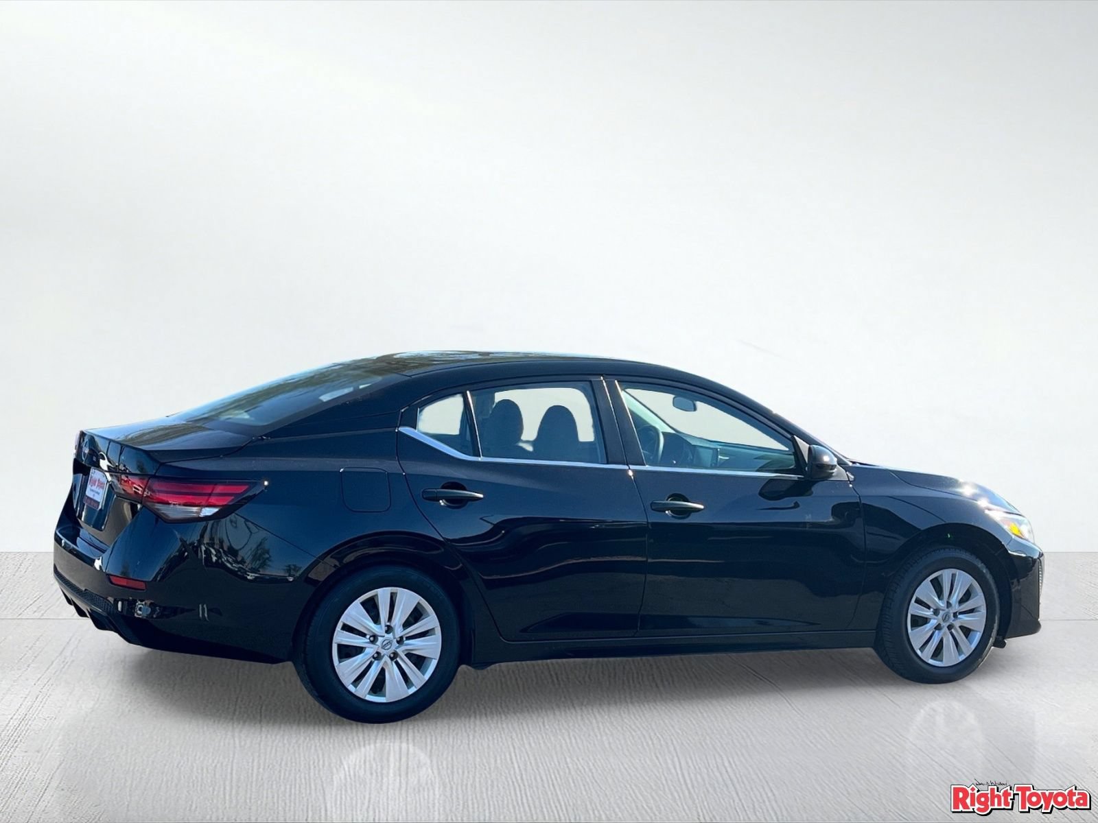 Used 2024 Nissan Sentra S FWD image 5