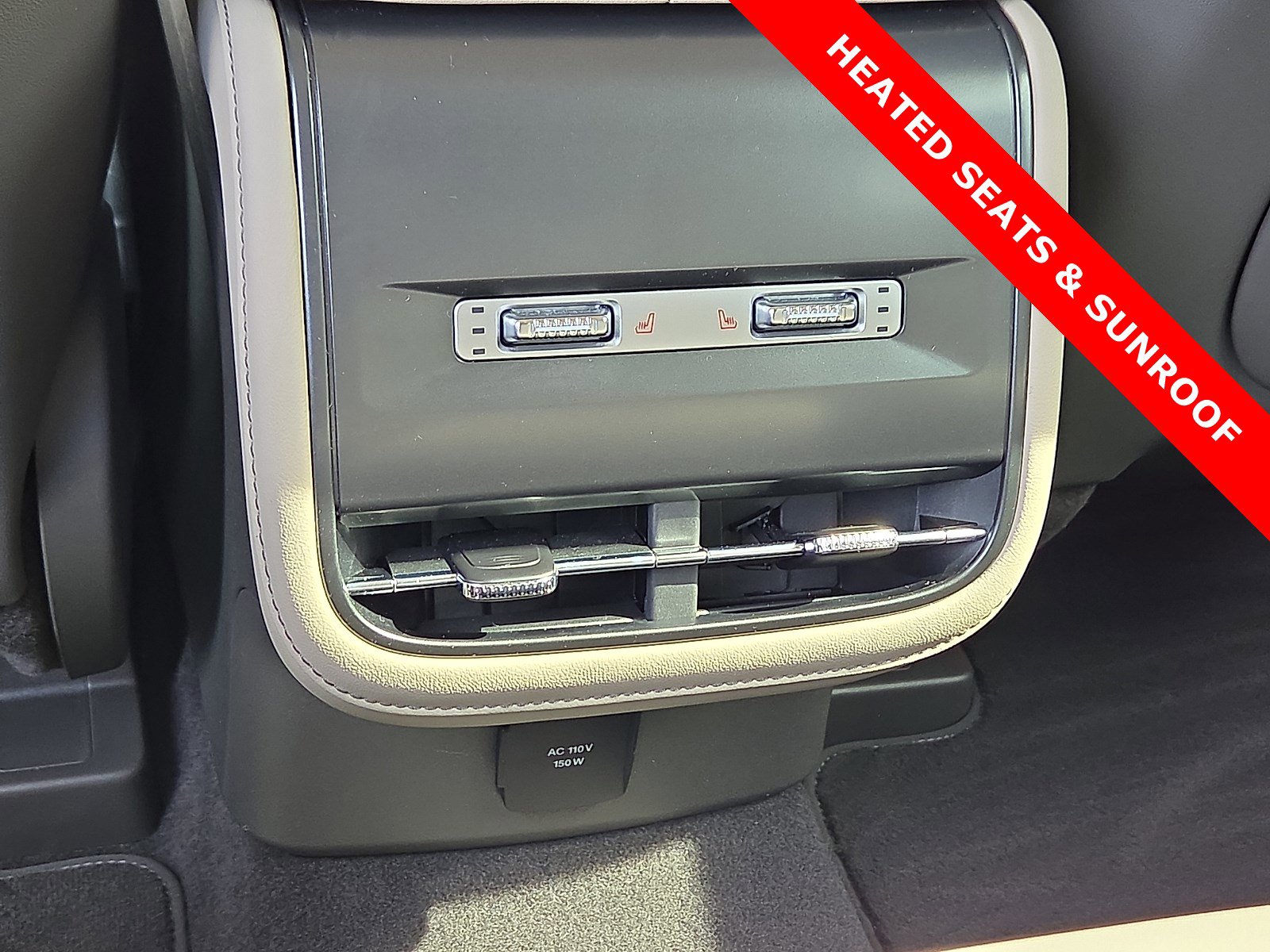 Used 2025 Lincoln Nautilus Reserve image 11