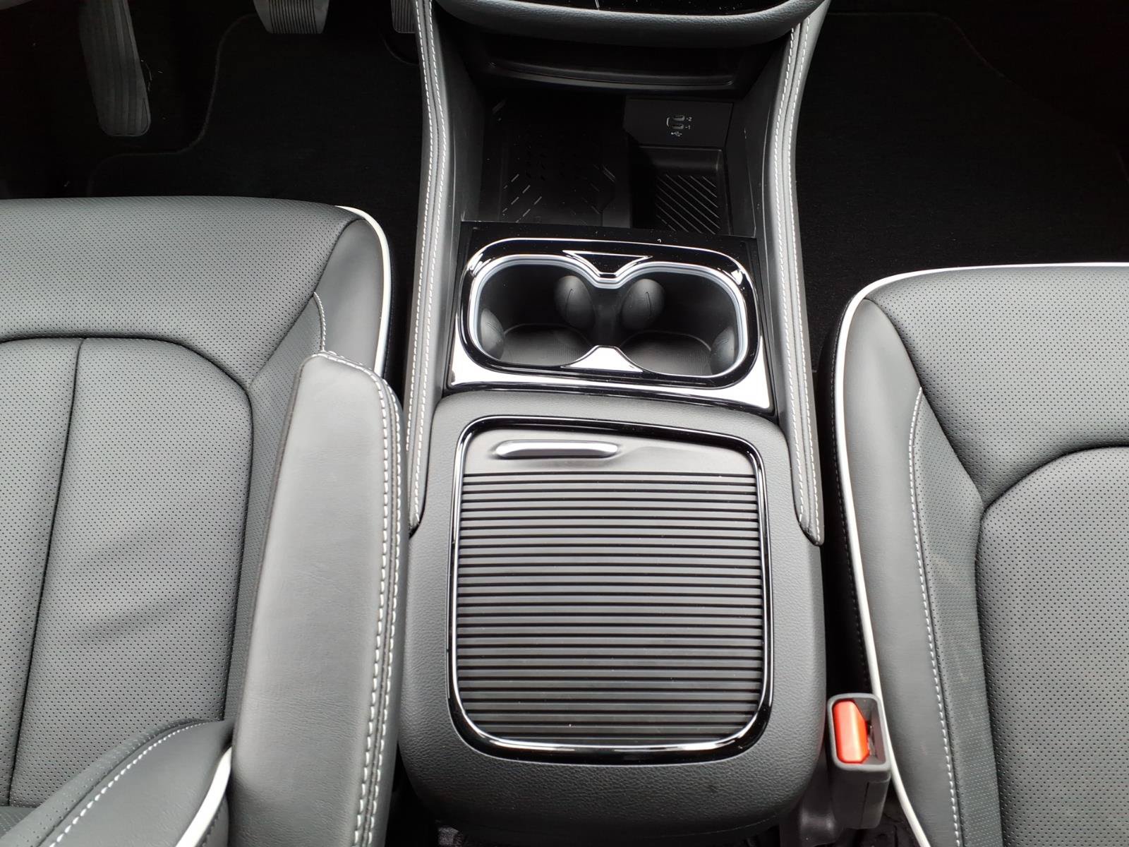 New 2027 Chrysler Pacifica Limited FWD image 26