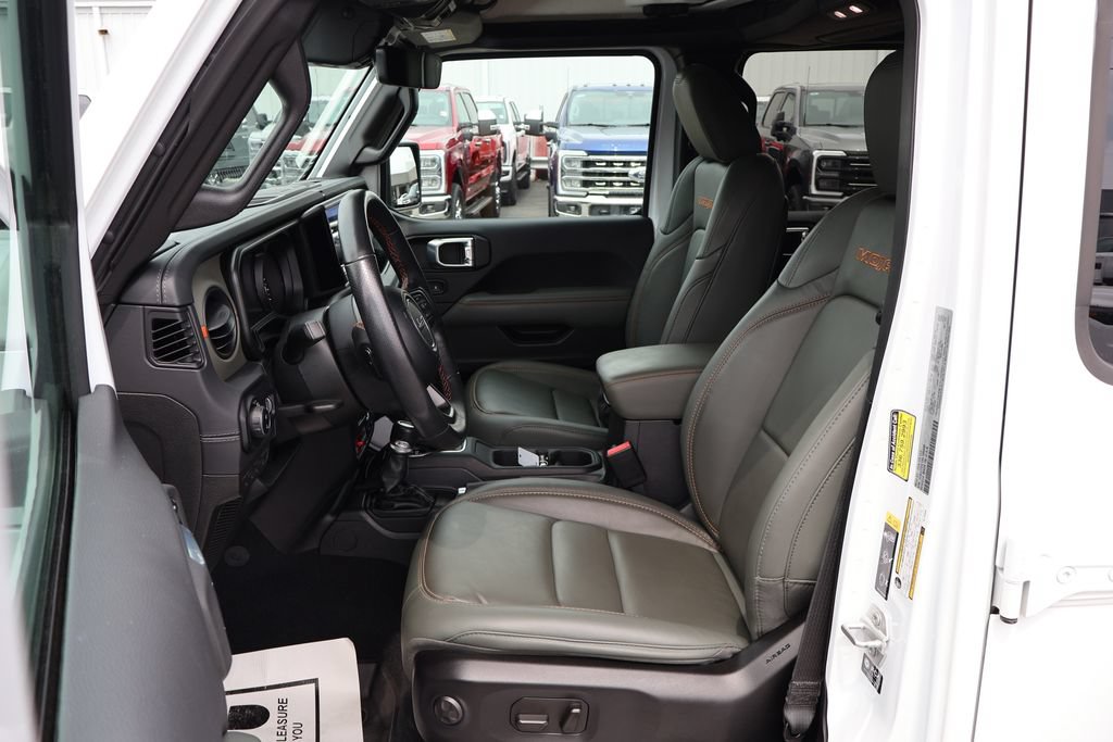Used 2024 Jeep Gladiator Mojave AWD/4WD image 20