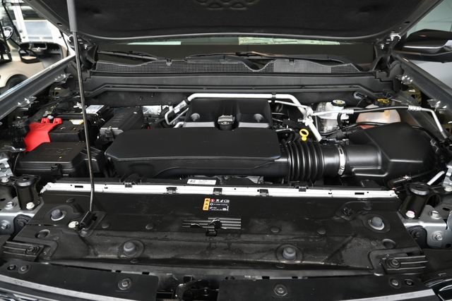 Used 2024 Chevrolet Colorado ZR2 w/ Technology Package image 22