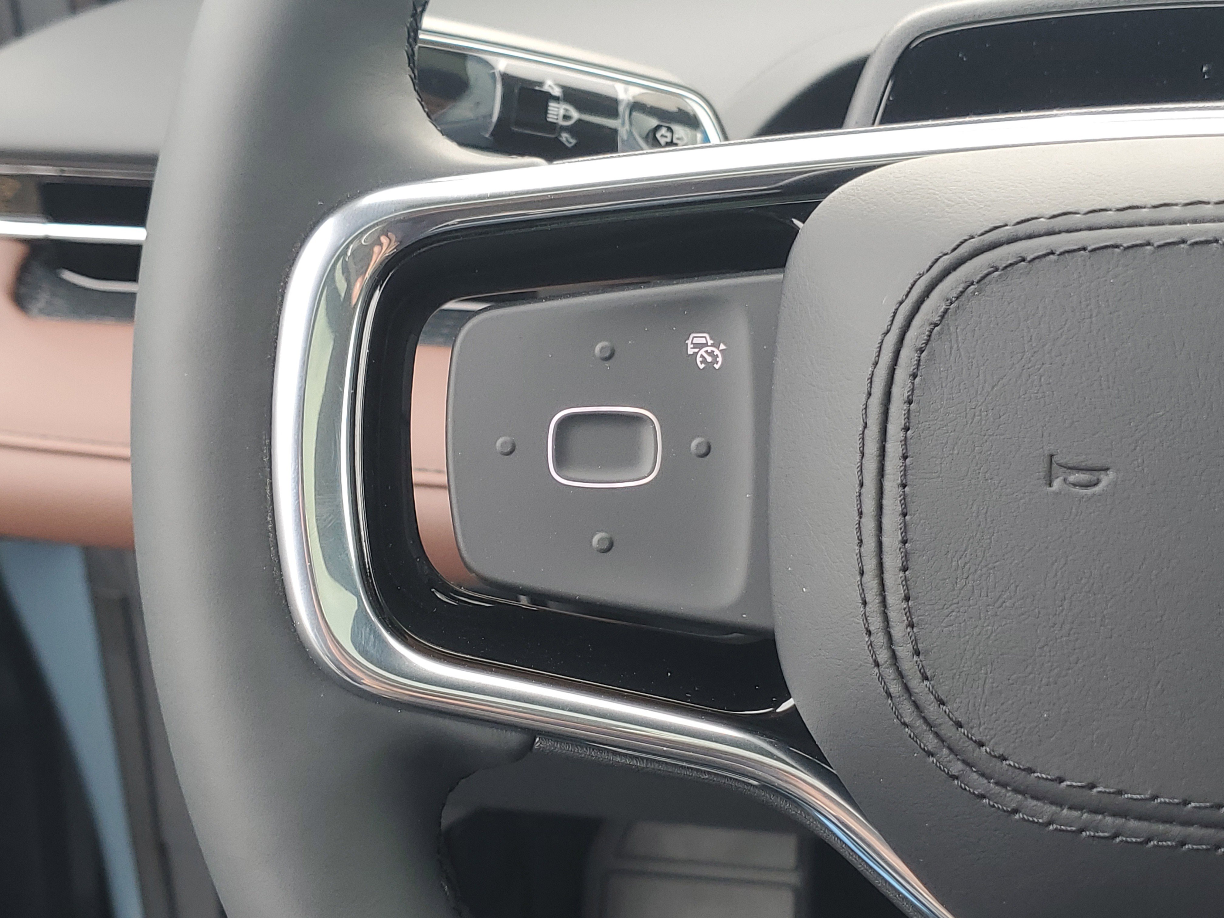 New 2026 Lincoln Nautilus Reserve w/ Jet Appearance Package image 17