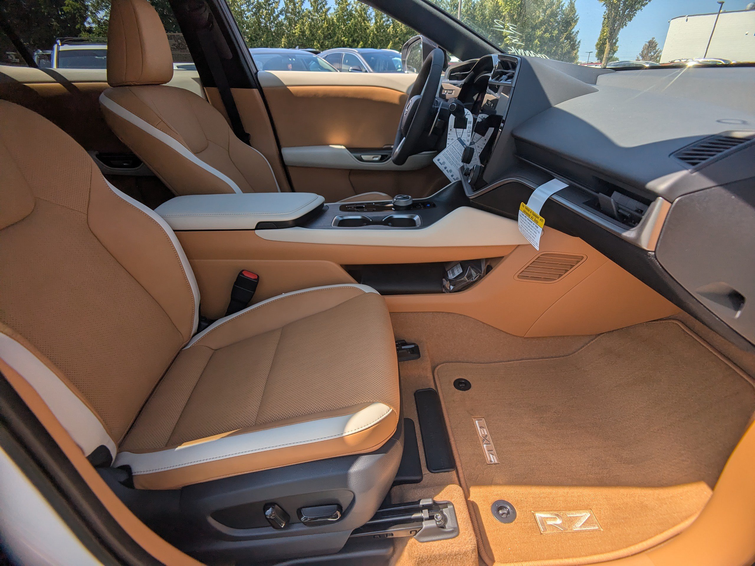 New 2026 Lexus RZ 450e AWD w/ Technology Package image 8