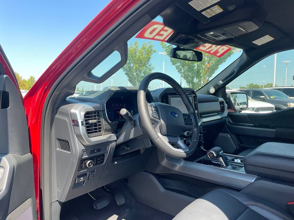 Used 2025 Ford F150 Lariat w/ Equipment Group 501A Mid AWD/4WD image 9