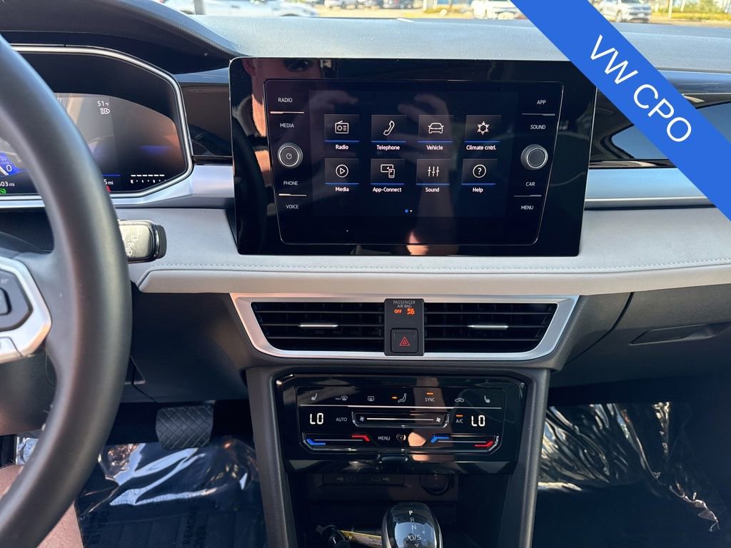 Used 2025 Volkswagen Taos SE AWD/4WD image 18
