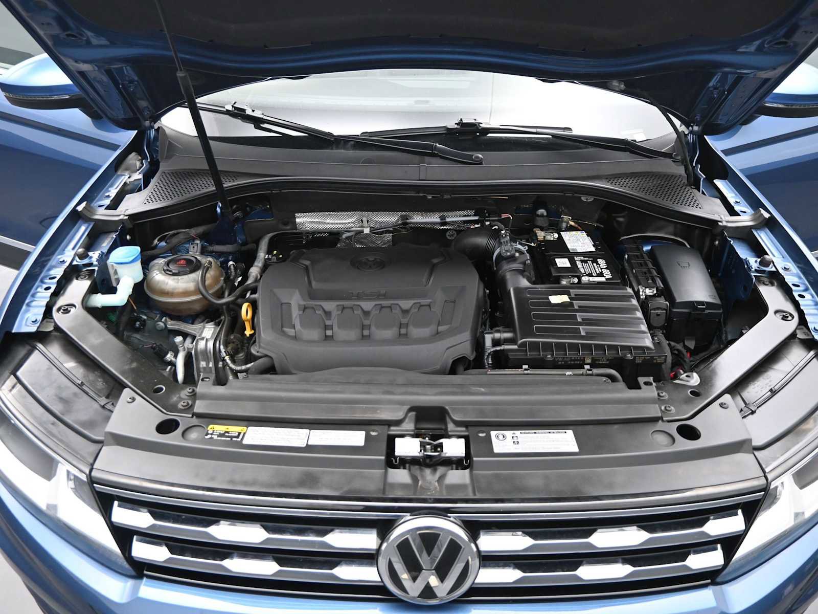 Used 2018 Volkswagen Tiguan SE AWD/4WD image 22