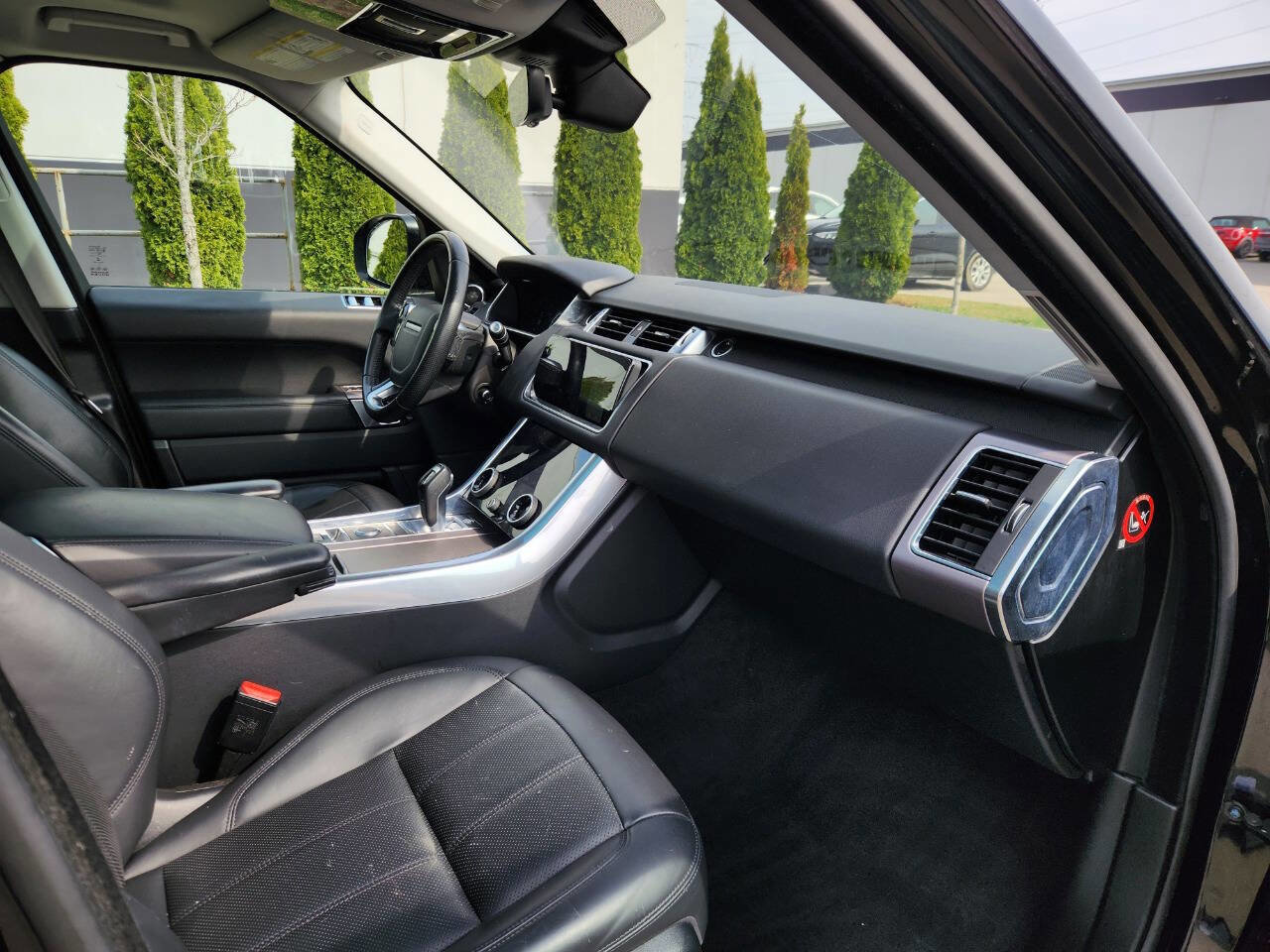 Used 2019 Land Rover Range Rover Sport HSE image 8