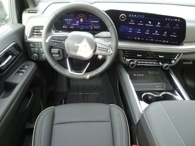 New 2026 Chevrolet Suburban Premier image 6