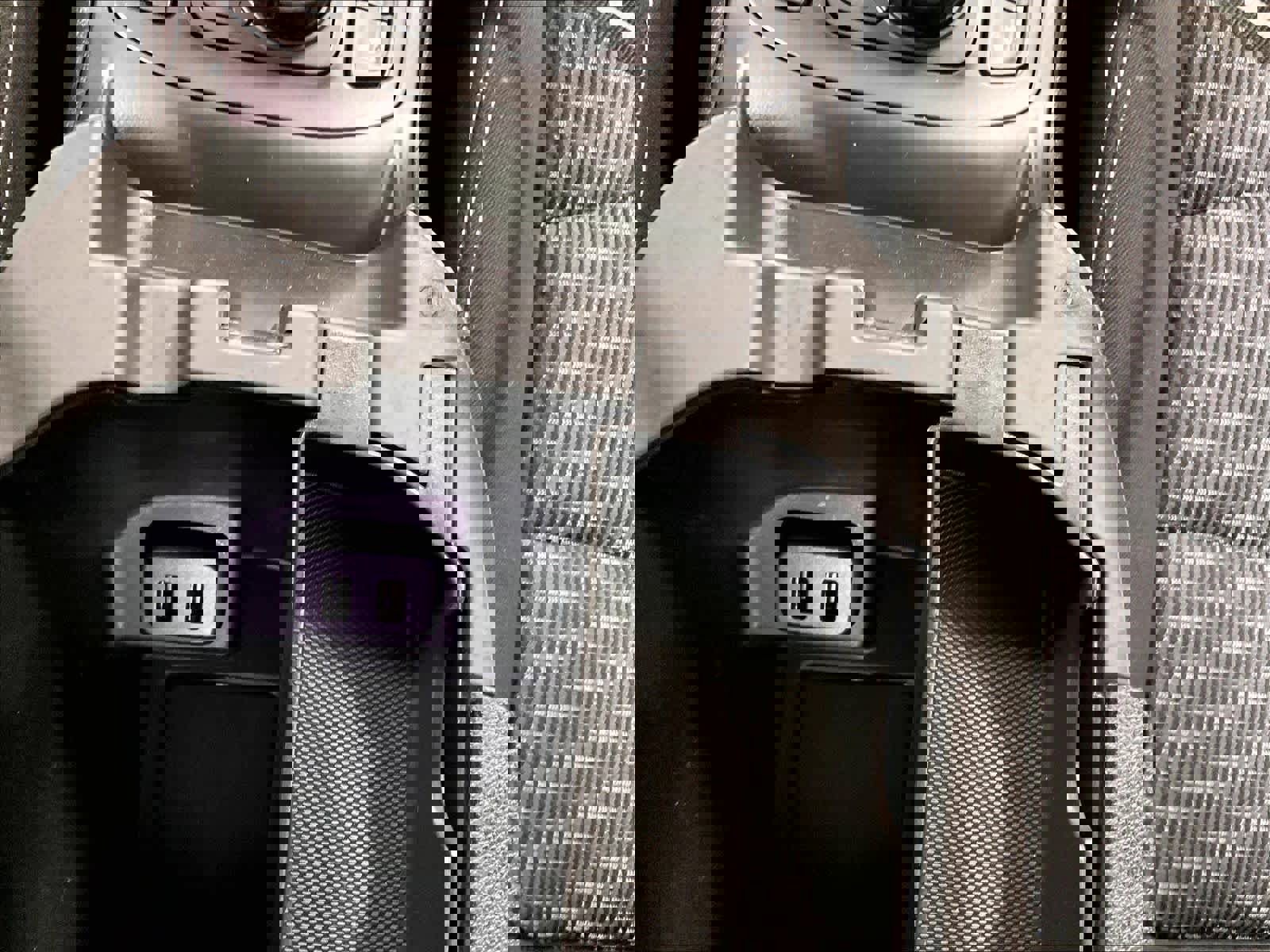 Used 2023 GMC Terrain SLE w/ Driver Convenience Package image 28