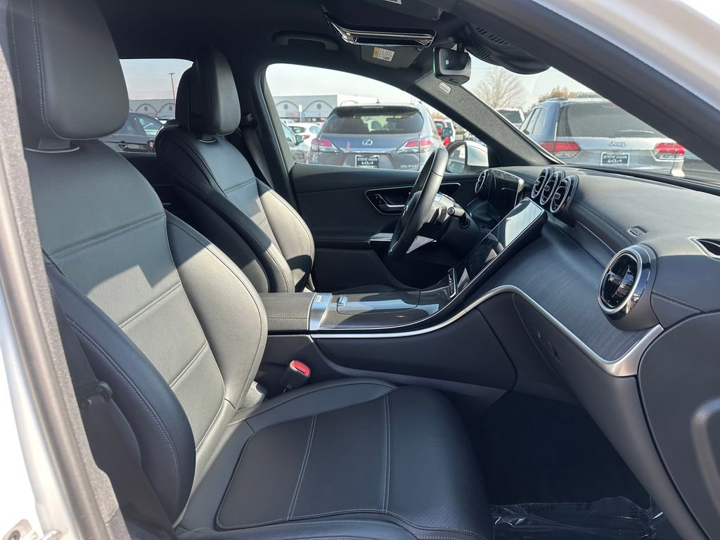 Used 2024 Mercedes-Benz GLC 300 4MATIC image 12