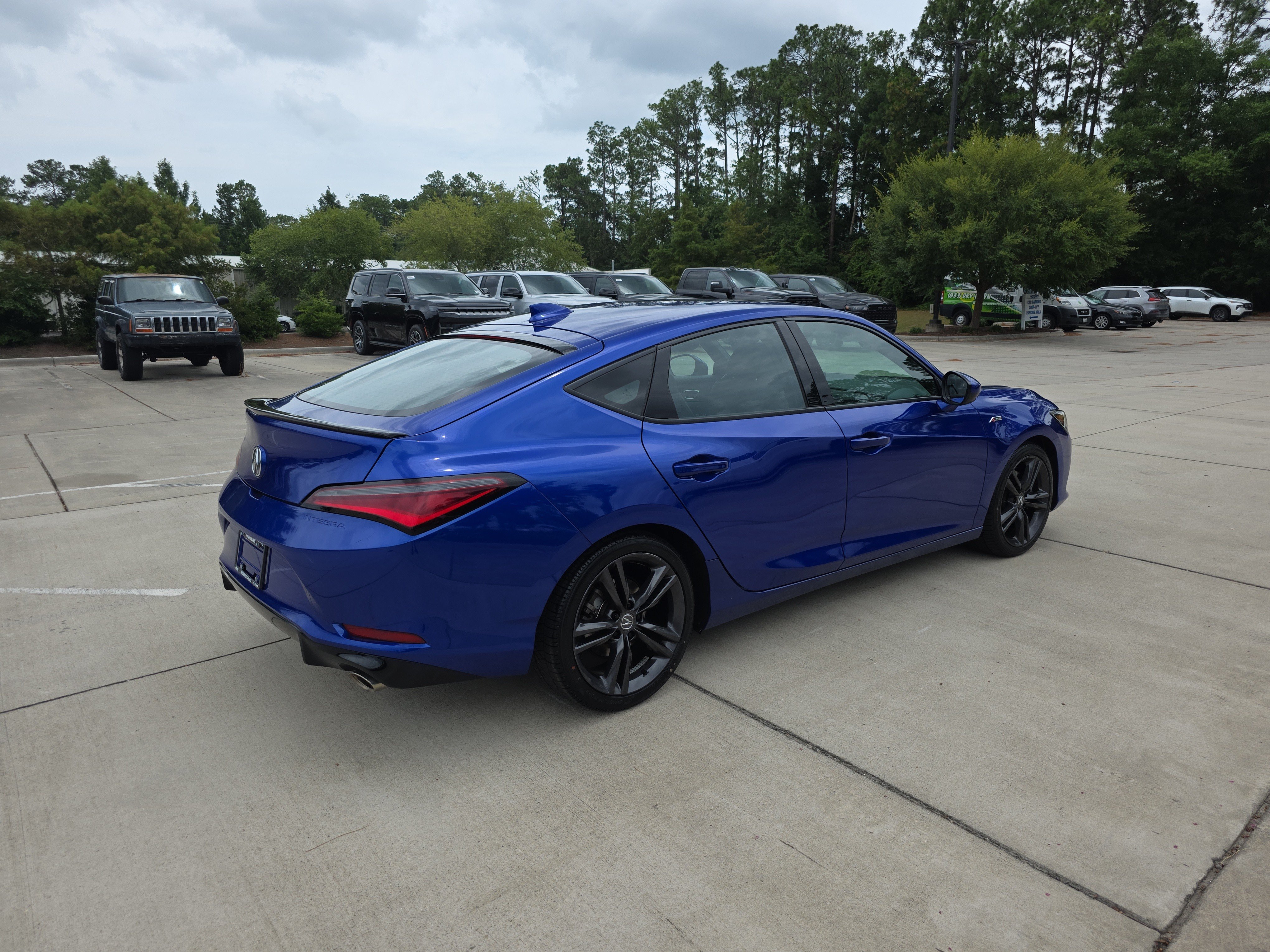 Used 2024 Acura Integra A-Spec FWD image 9