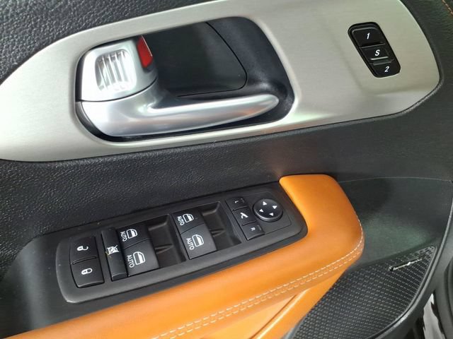 Used 2024 Chrysler Pacifica Pinnacle FWD image 17