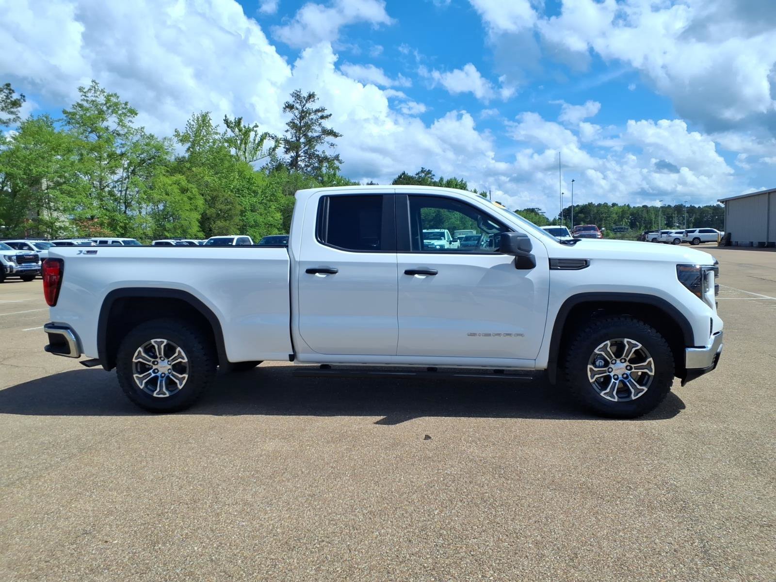 New 2026 GMC Sierra 1500 Pro w/ Pro Value Package AWD/4WD image 4
