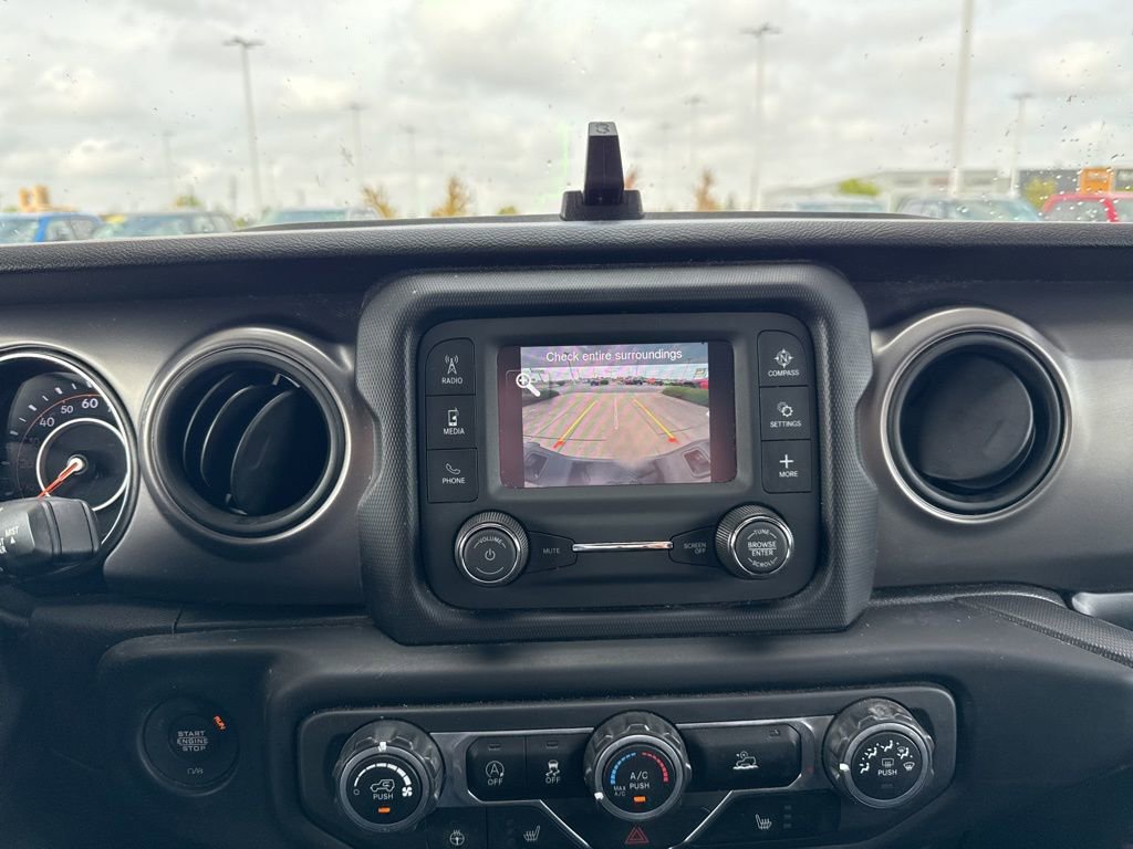 Used 2021 Jeep Gladiator Willys image 13