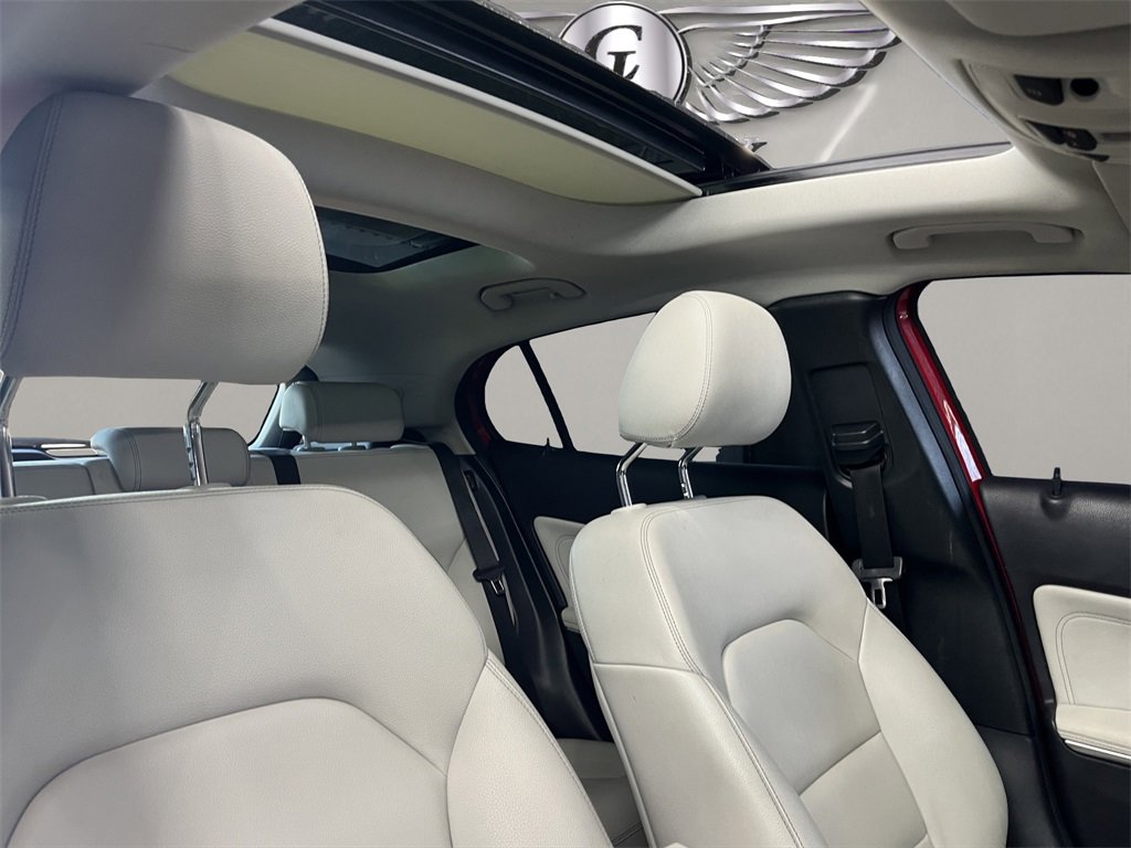 Used 2016 Mercedes-Benz GLA 250 4MATIC image 20