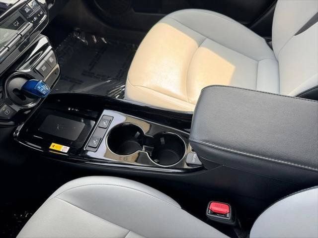 Used 2022 Toyota Prius XLE w/ Advanced Technology Package AWD/4WD image 86