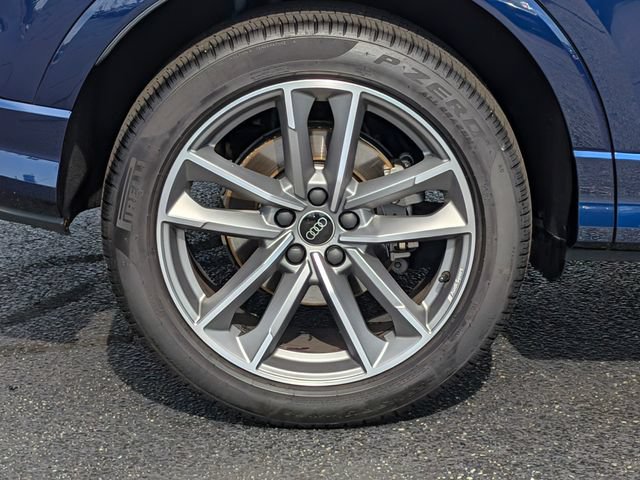 Certified 2025 Audi Q3 2.0T Premium AWD/4WD image 9