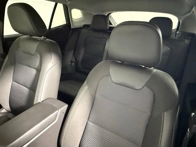 Used 2025 Chevrolet Trax LT w/ LT Convenience Package image 31