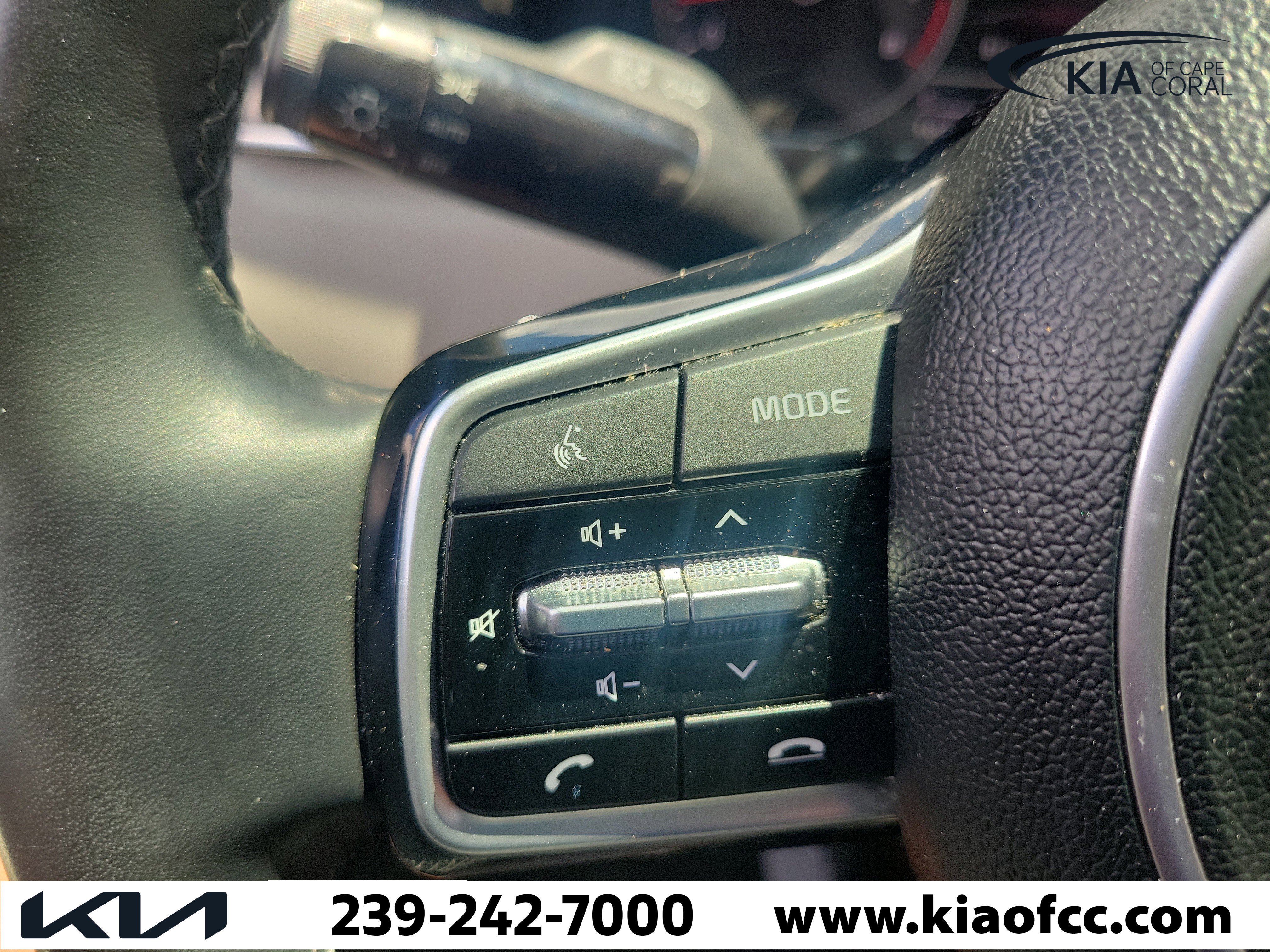 Certified 2023 Kia Sorento S w/ Panoramic Sunroof Package FWD image 32