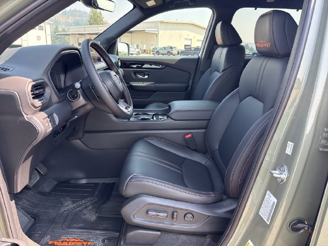 Certified 2026 Honda Pilot TrailSport image 17