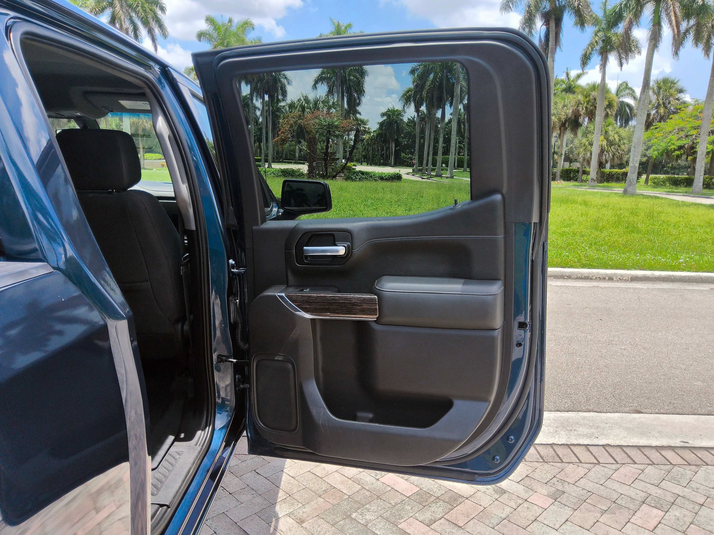 Used 2021 GMC Sierra 1500 Elevation w/ Preferred Package AWD/4WD image 25