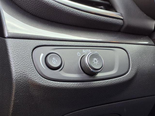 Used 2022 Buick Encore Preferred w/ Safety Package AWD/4WD image 14