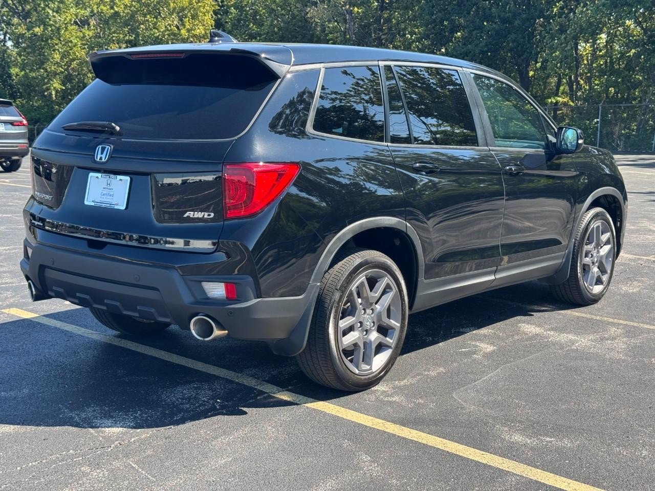 Used 2023 Honda Passport EX-L image 4