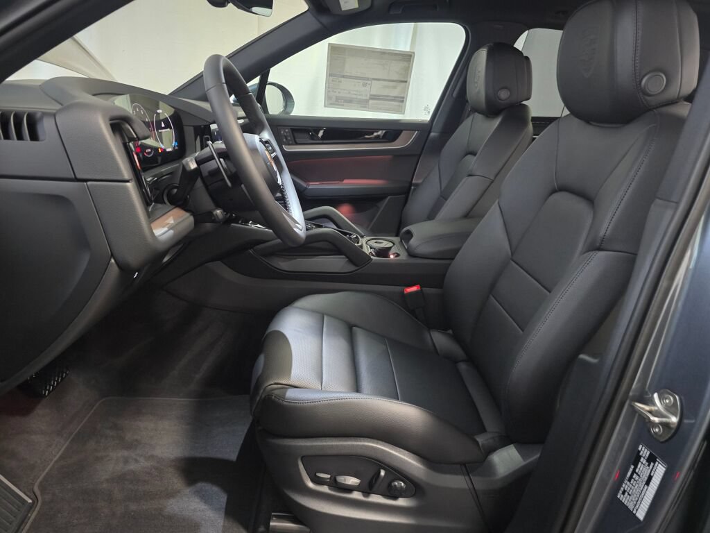 New 2026 Porsche Cayenne AWD/4WD image 14