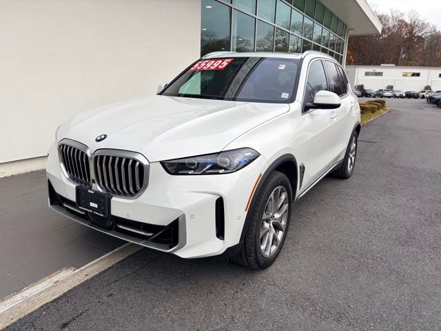 Used 2024 BMW X5 xDrive40i w/ Premium Package image 3