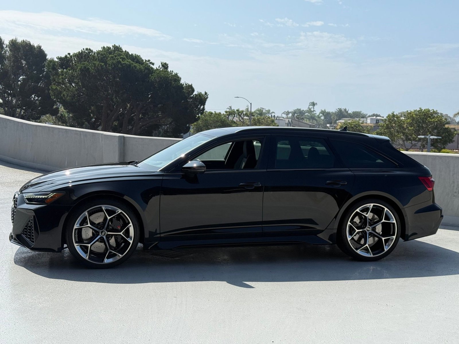 Used 2025 Audi RS 6 performance image 2