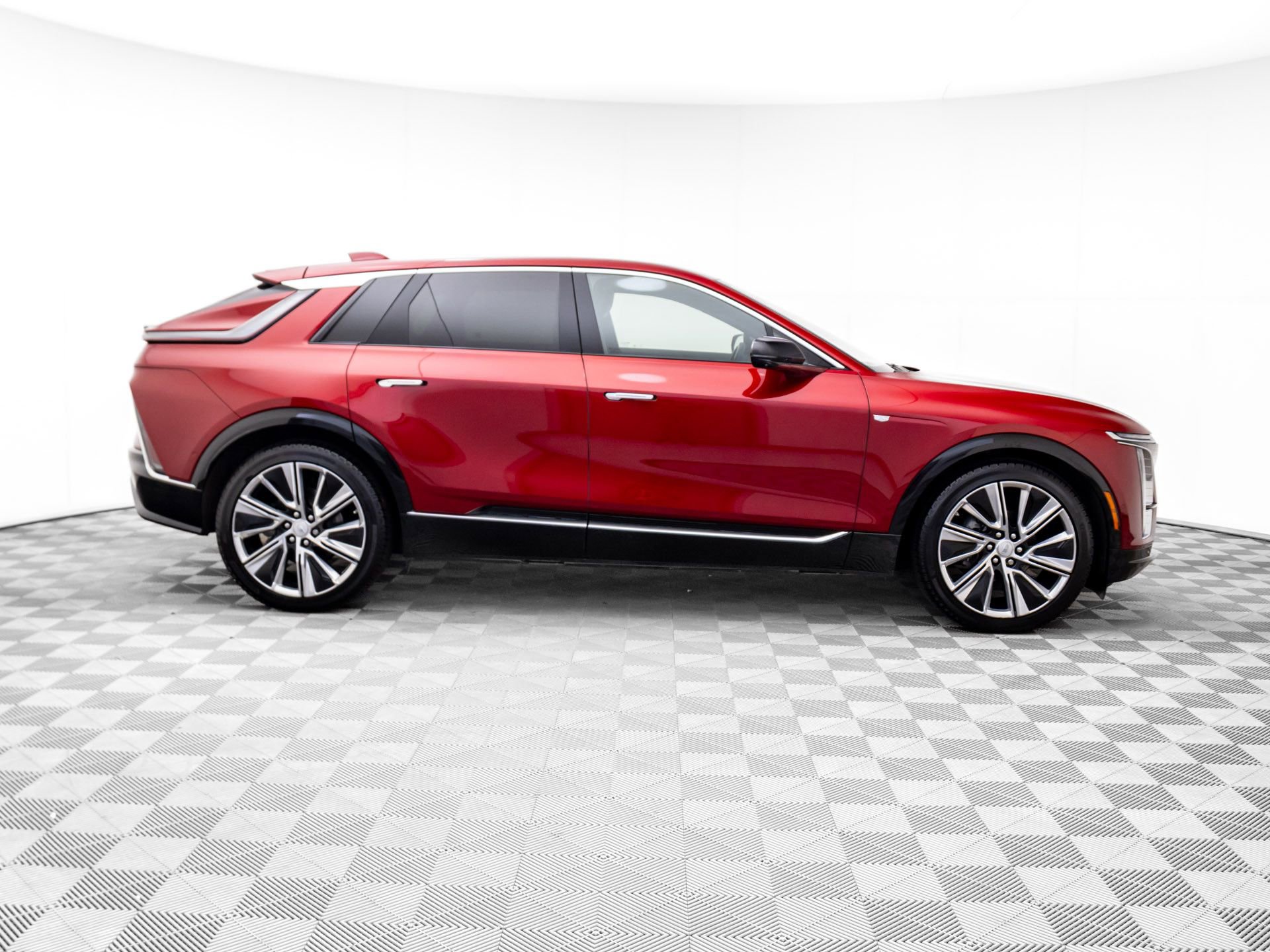 Certified 2024 Cadillac Lyriq Luxury w/ LPO, Floor Liner Package image 7