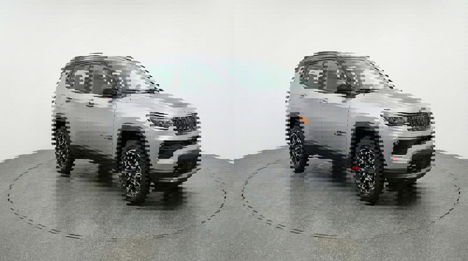 Used 2025 Jeep Compass Trailhawk image 1