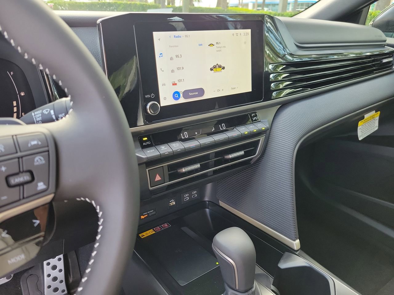 Used 2026 Toyota Camry SE image 24