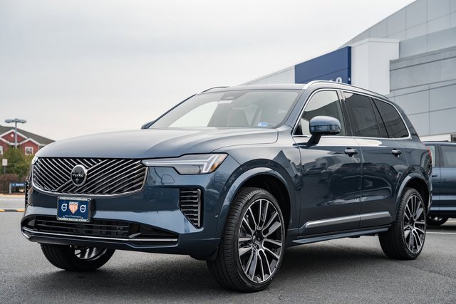 New 2026 Volvo XC90 B6 Plus w/ Protection Package Premier image 3