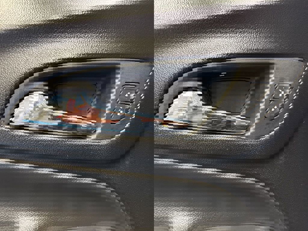 Used 2021 Chevrolet Equinox LT image 23