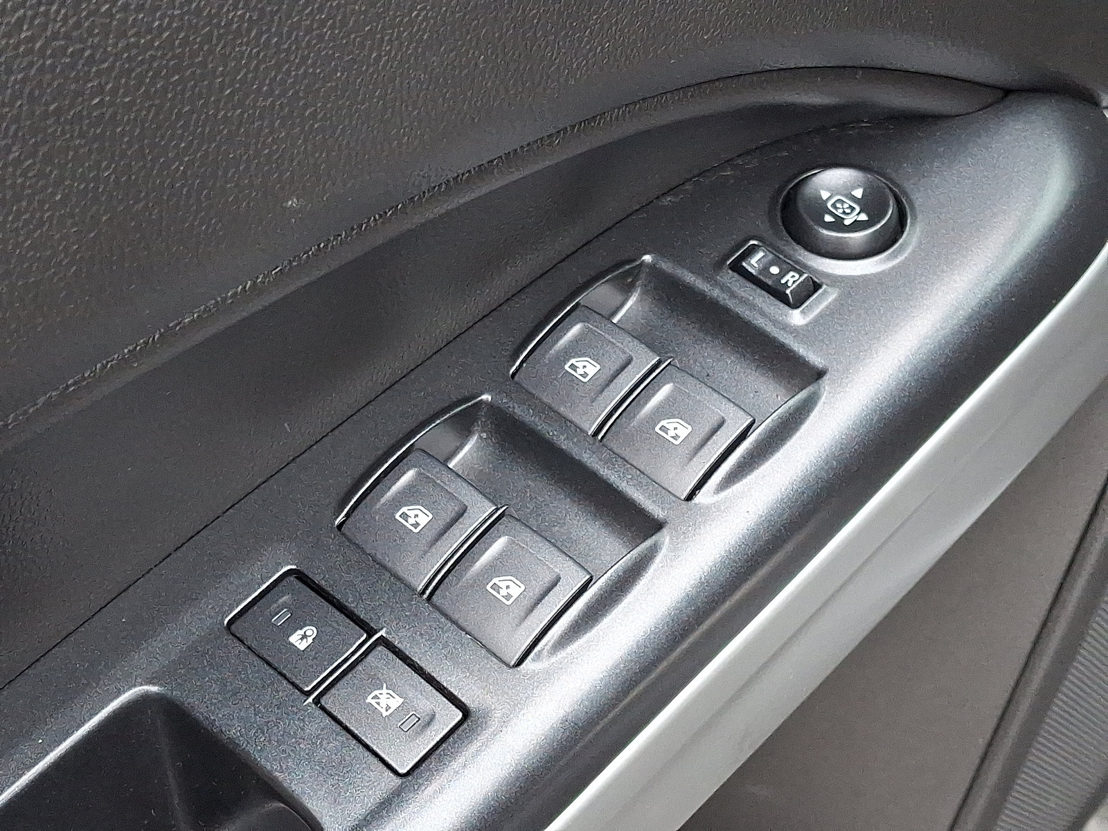 Used 2018 Chevrolet Colorado LT w/ LT Convenience Package AWD/4WD image 14