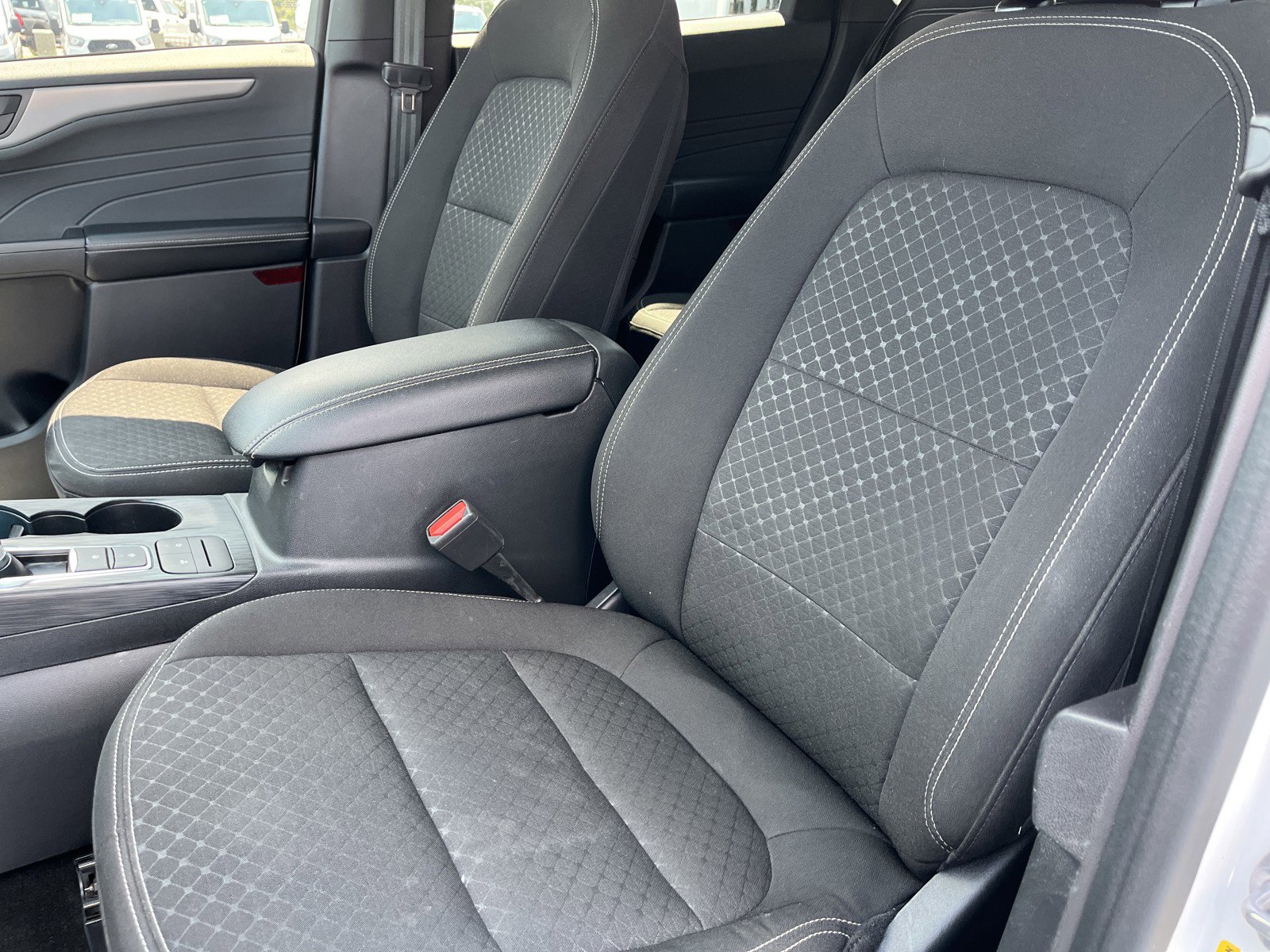 Used 2024 Ford Escape Active image 18