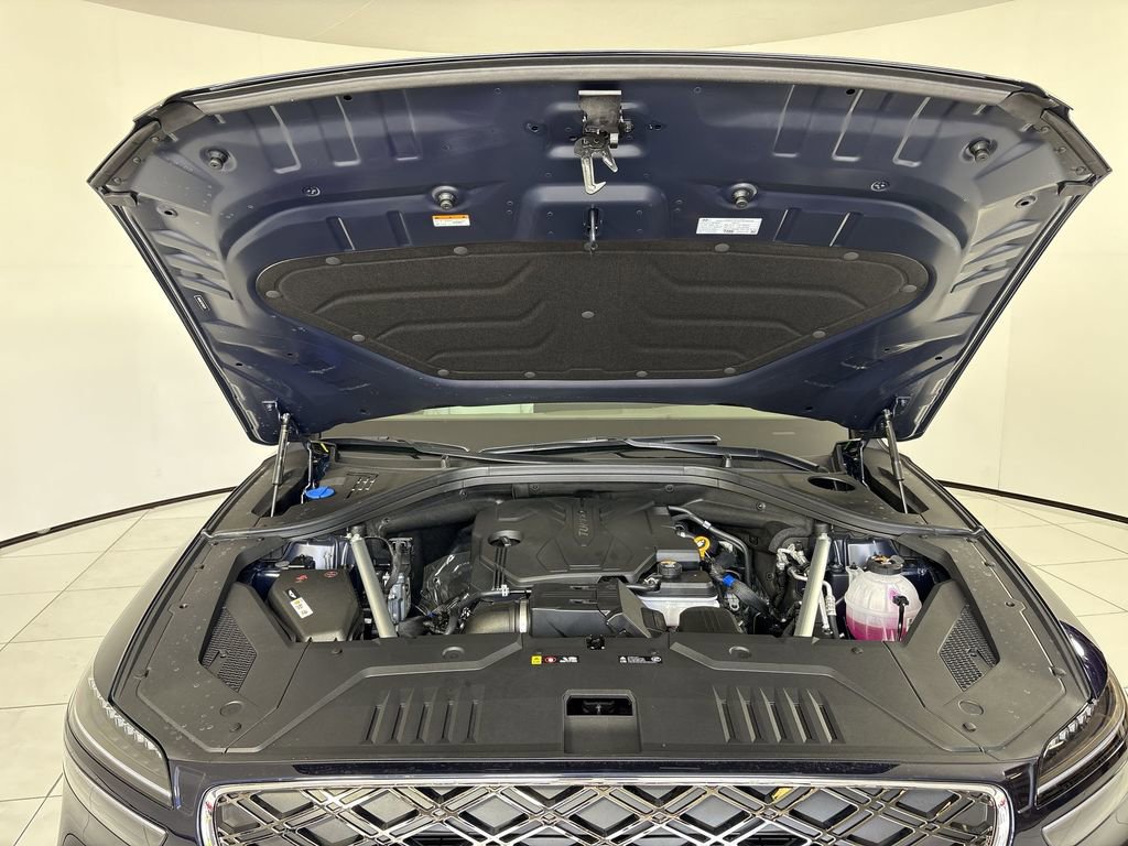 New 2026 Genesis GV70 2.5T Advanced AWD/4WD image 18