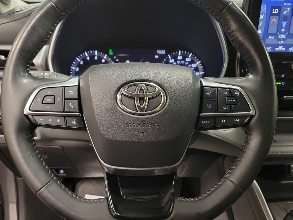 Used 2021 Toyota Highlander Platinum AWD/4WD image 23