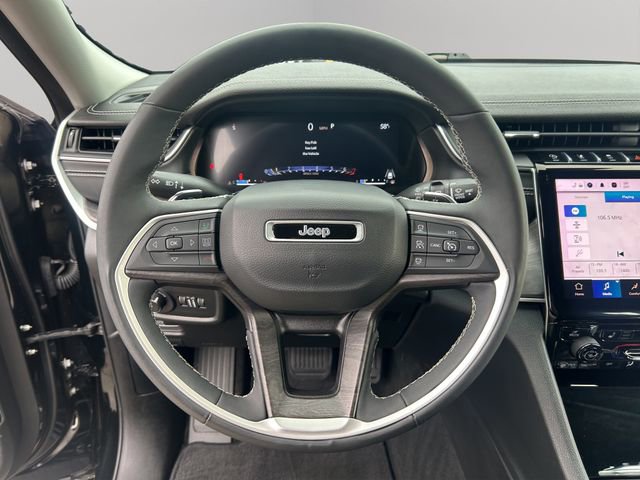 Used 2023 Jeep Grand Cherokee L Limited AWD/4WD image 12