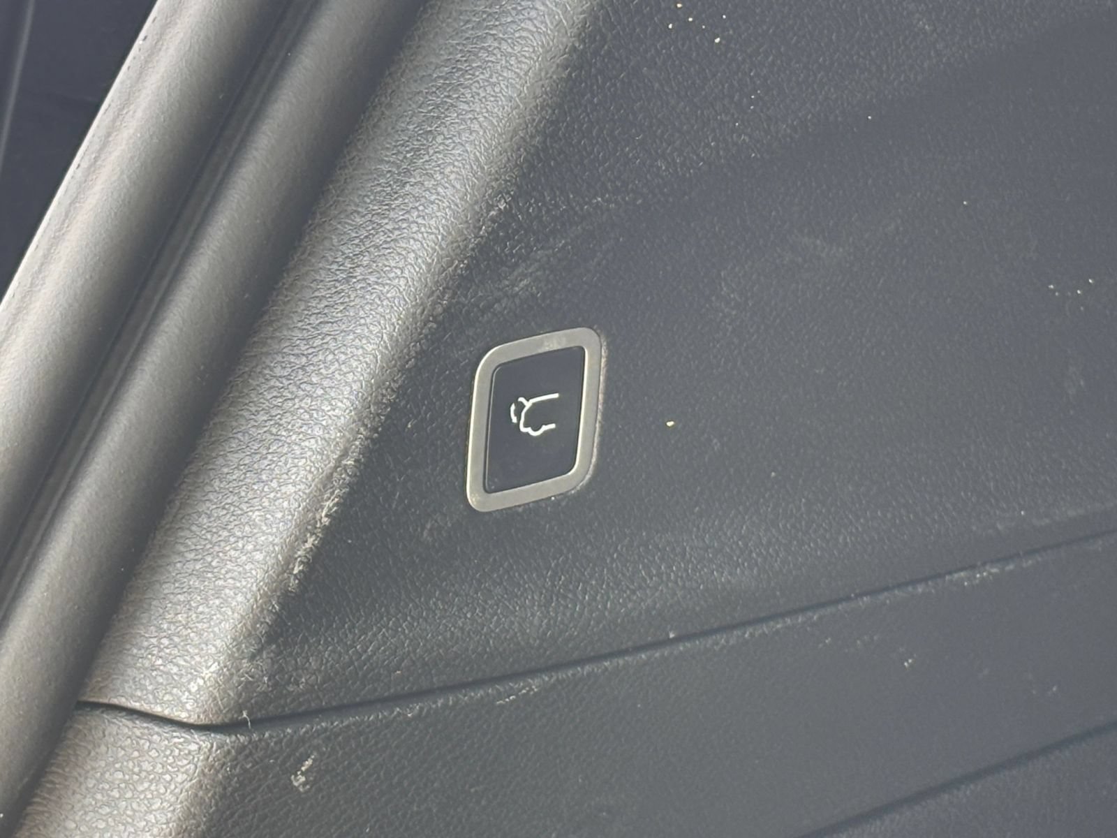 Used 2025 Chrysler Pacifica Limited FWD image 24