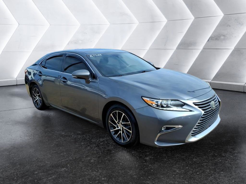 Used 2016 Lexus ES 350 w/ Luxury Package w/Wood Trim image 7