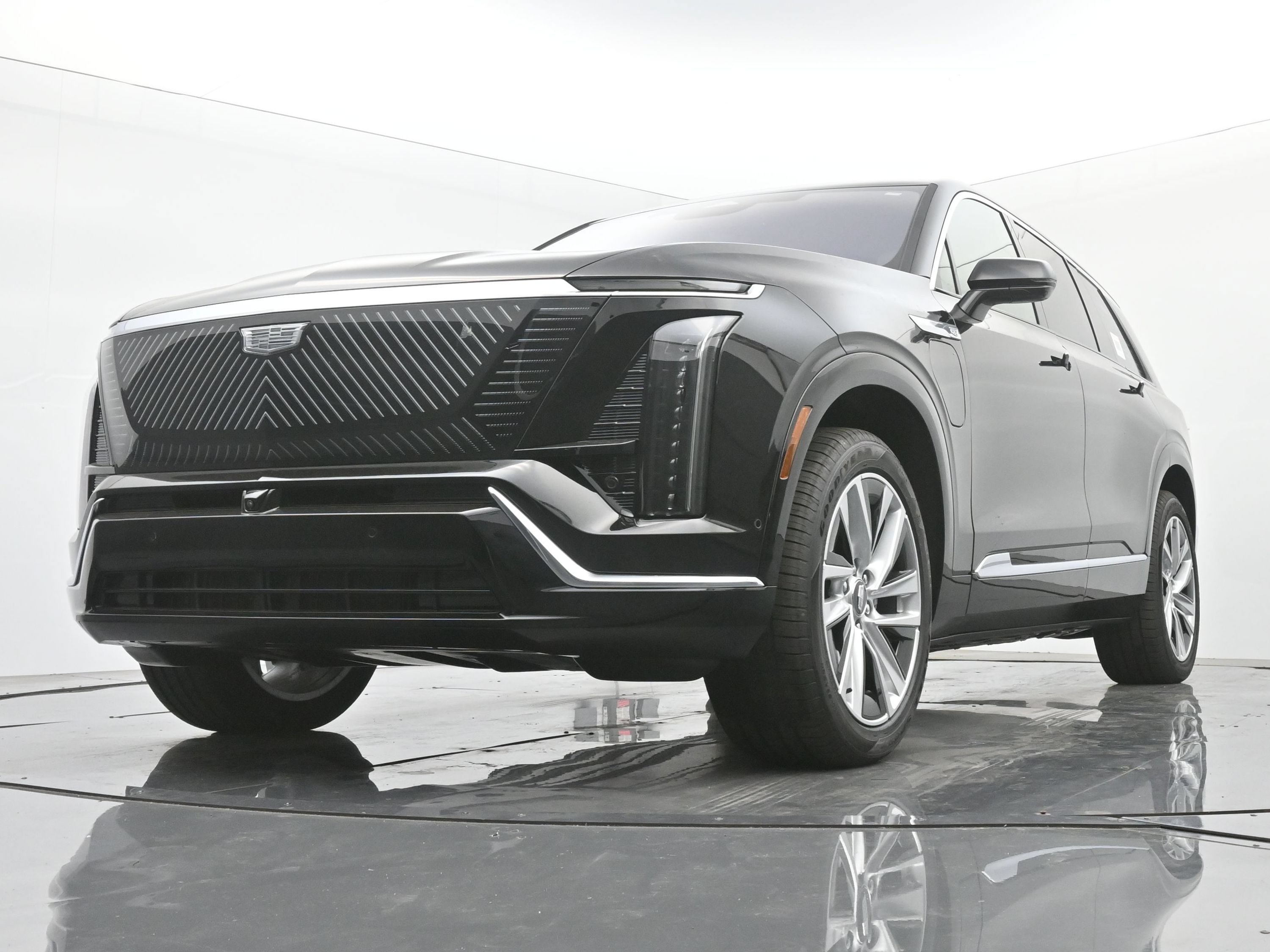 New 2026 Cadillac Vistiq Premium Luxury w/ LPO, Floor Liner Package AWD/4WD image 15