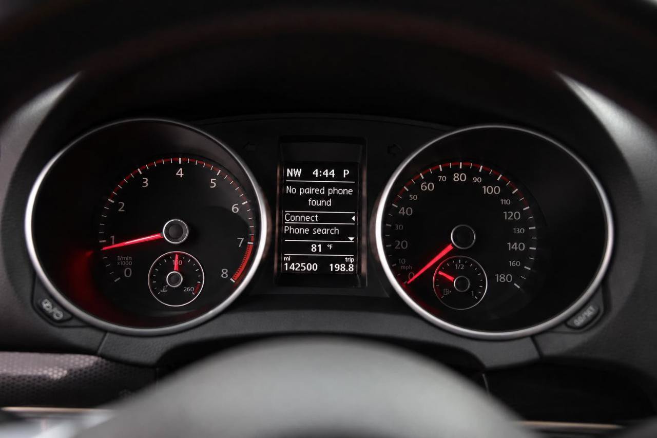 Used 2014 Volkswagen GTI Wolfsburg Edition FWD image 28