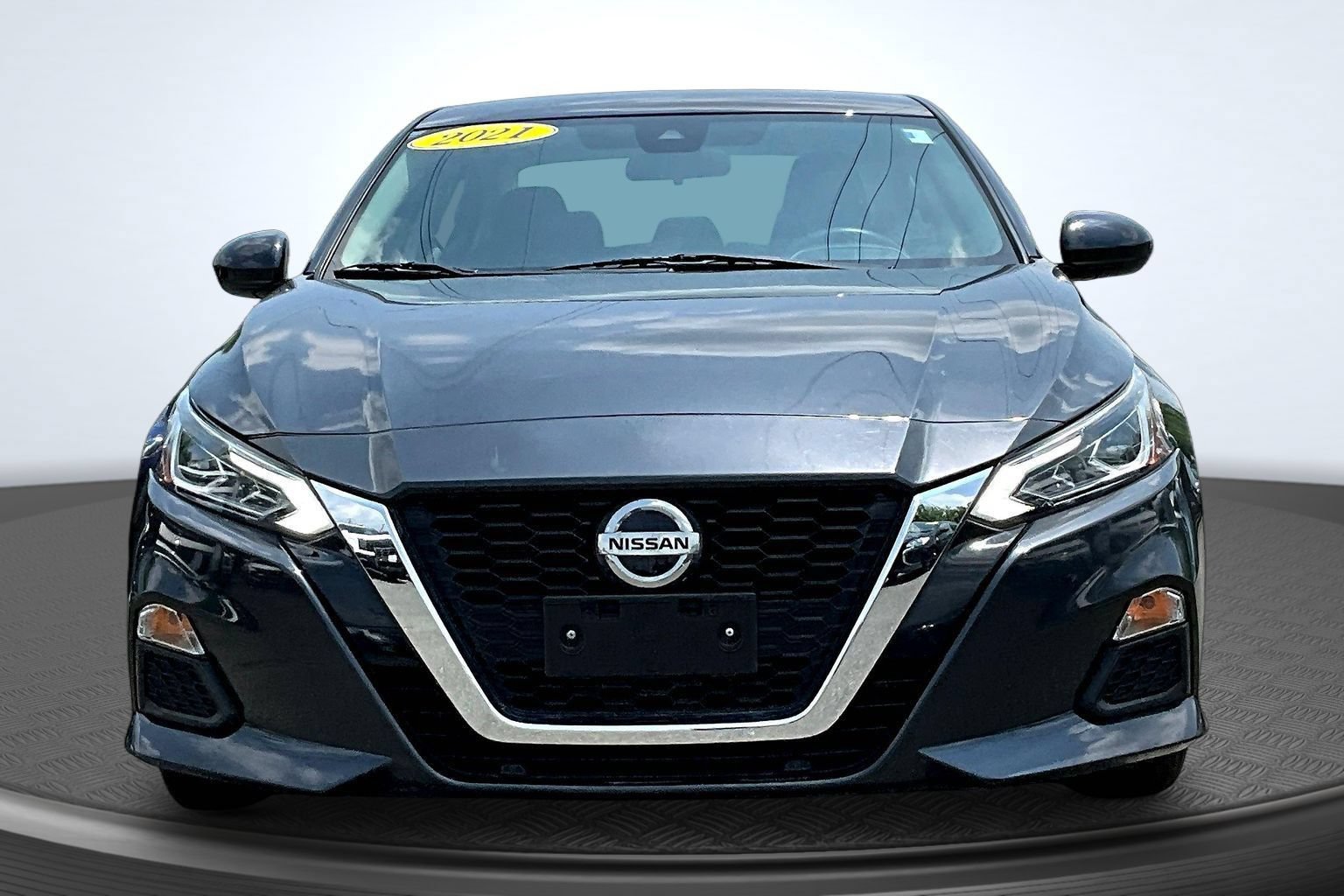 Used 2021 Nissan Altima 2.5 SV FWD image 2